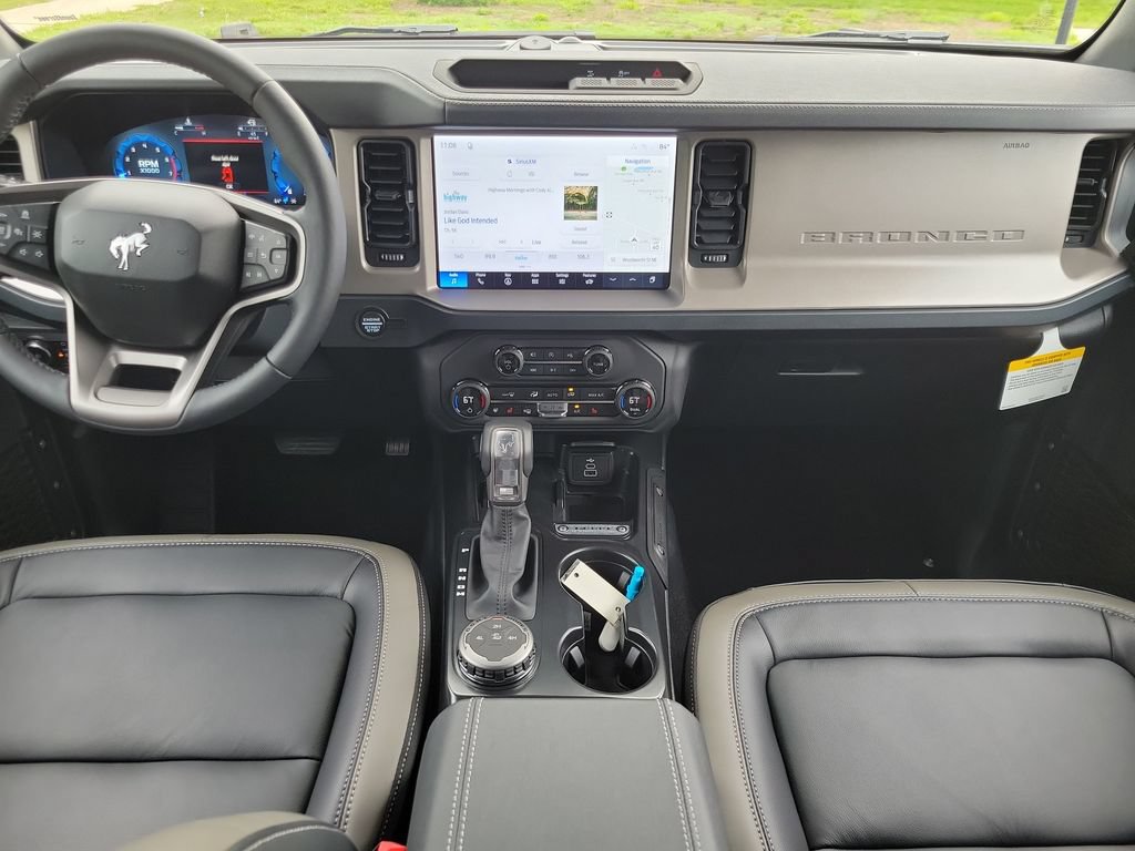 New 2026 Ford Bronco Outer Banks AWD/4WD image 13