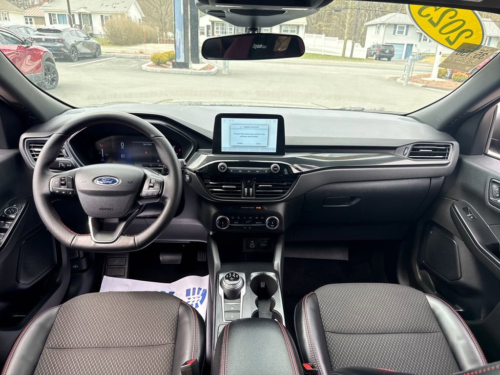 Used 2025 Ford Escape ST-Line AWD/4WD image 14