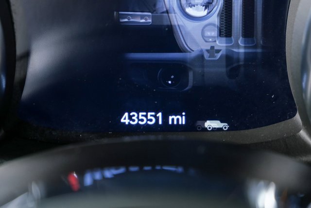Used 2022 Jeep Wrangler Unlimited Sahara image 11