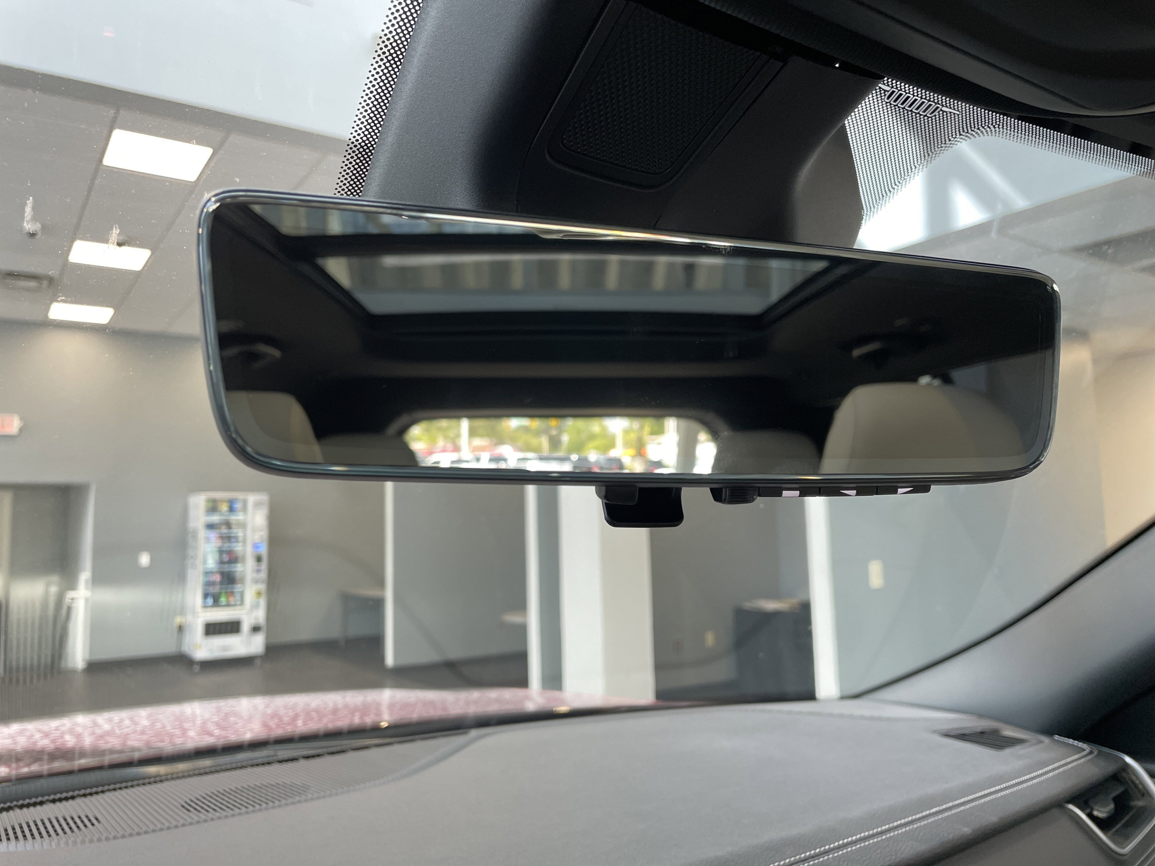 New 2025 Jeep Grand Cherokee Limited w/ Luxury Tech Group II image 22