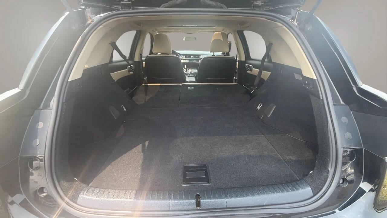 Used 2014 Lexus CT 200h w/ Seat Comfort Package FWD image 17