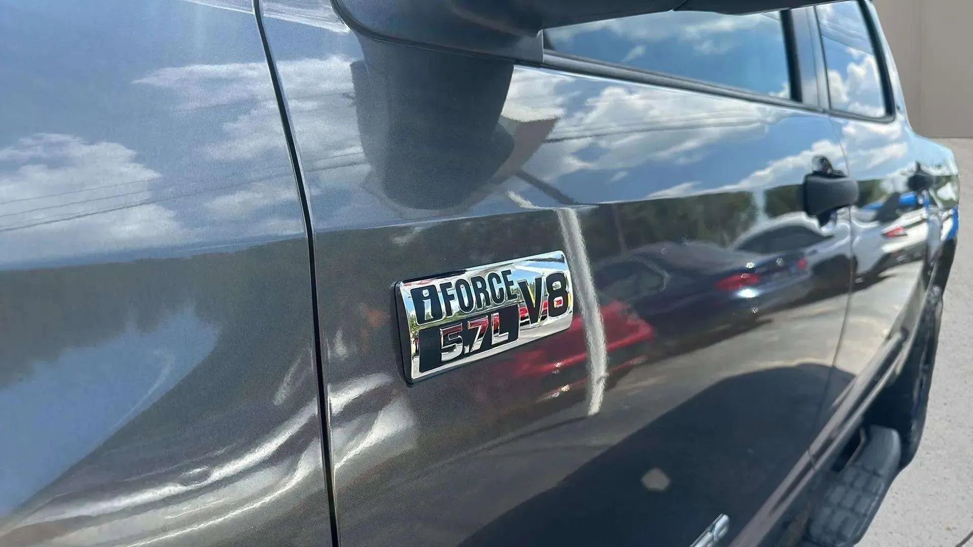 Used 2015 Toyota Tundra SR5 image 9