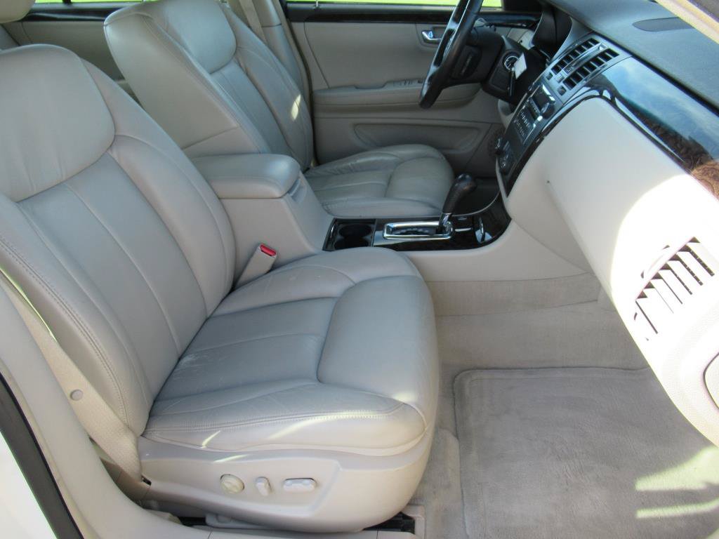 Used 2009 Cadillac DTS FWD image 9