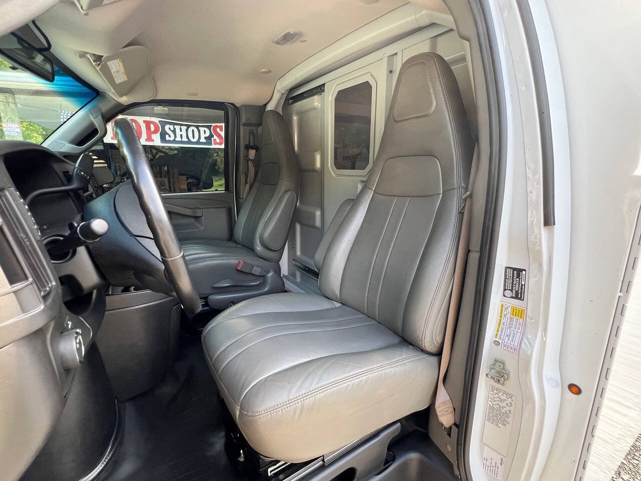 Used 2023 Chevrolet Express 3500 w/ Power Convenience Package RWD image 14