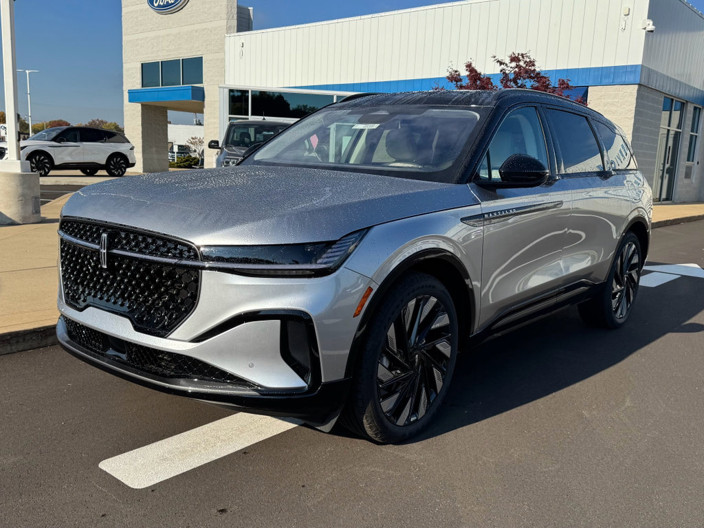 New 2026 Lincoln Nautilus Reserve w/ Jet Appearance Package image 3