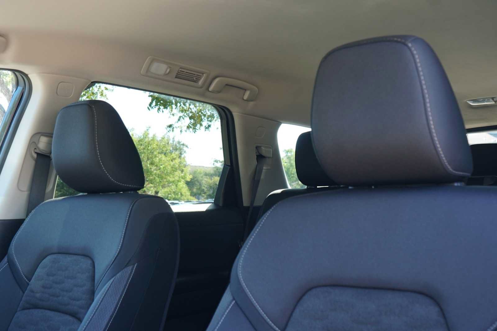 Used 2025 Nissan Pathfinder SV FWD image 9