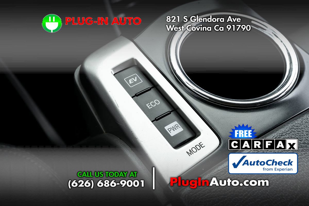 Used 2013 Toyota Prius V Two FWD image 19