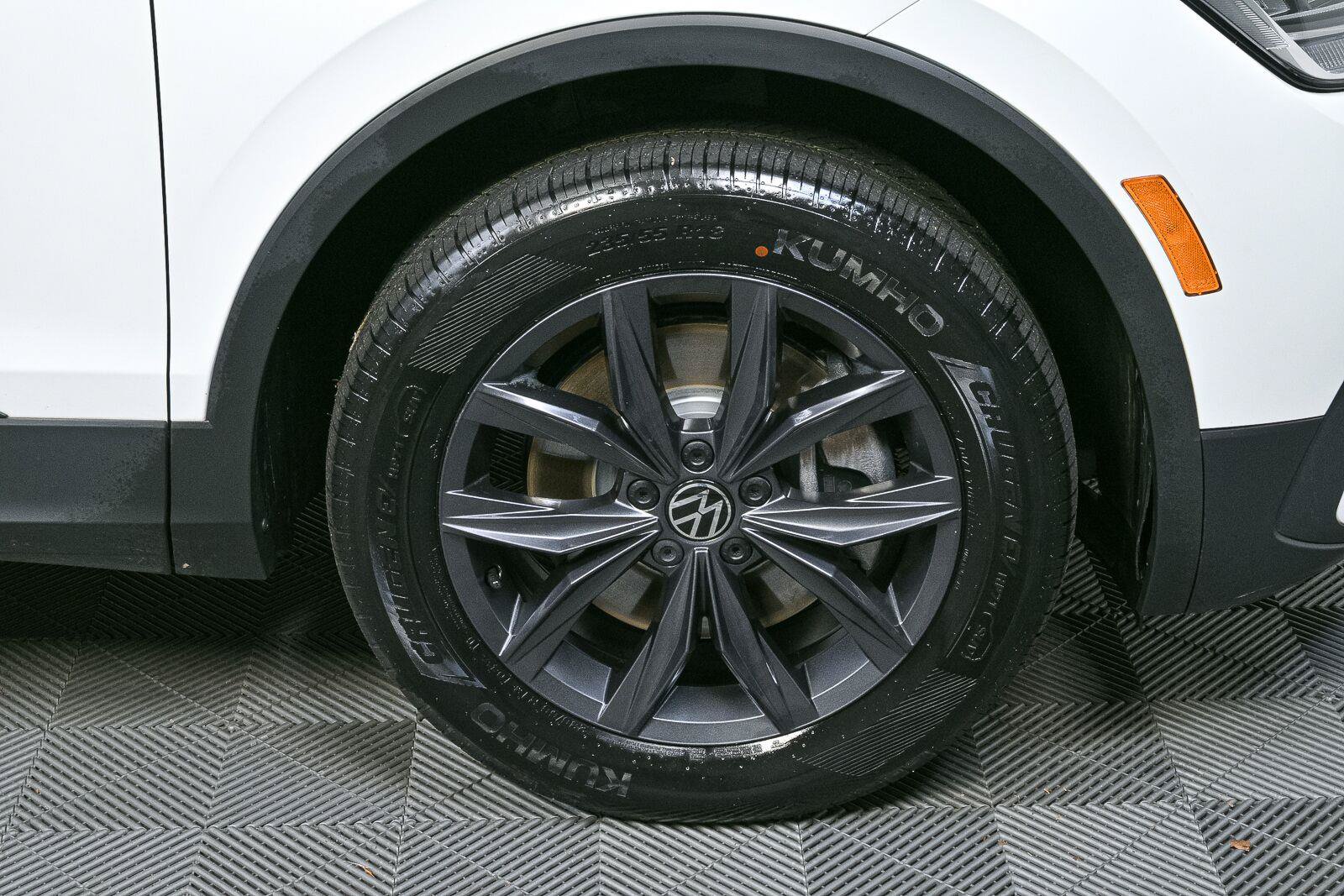 Certified 2023 Volkswagen Tiguan SE FWD image 6