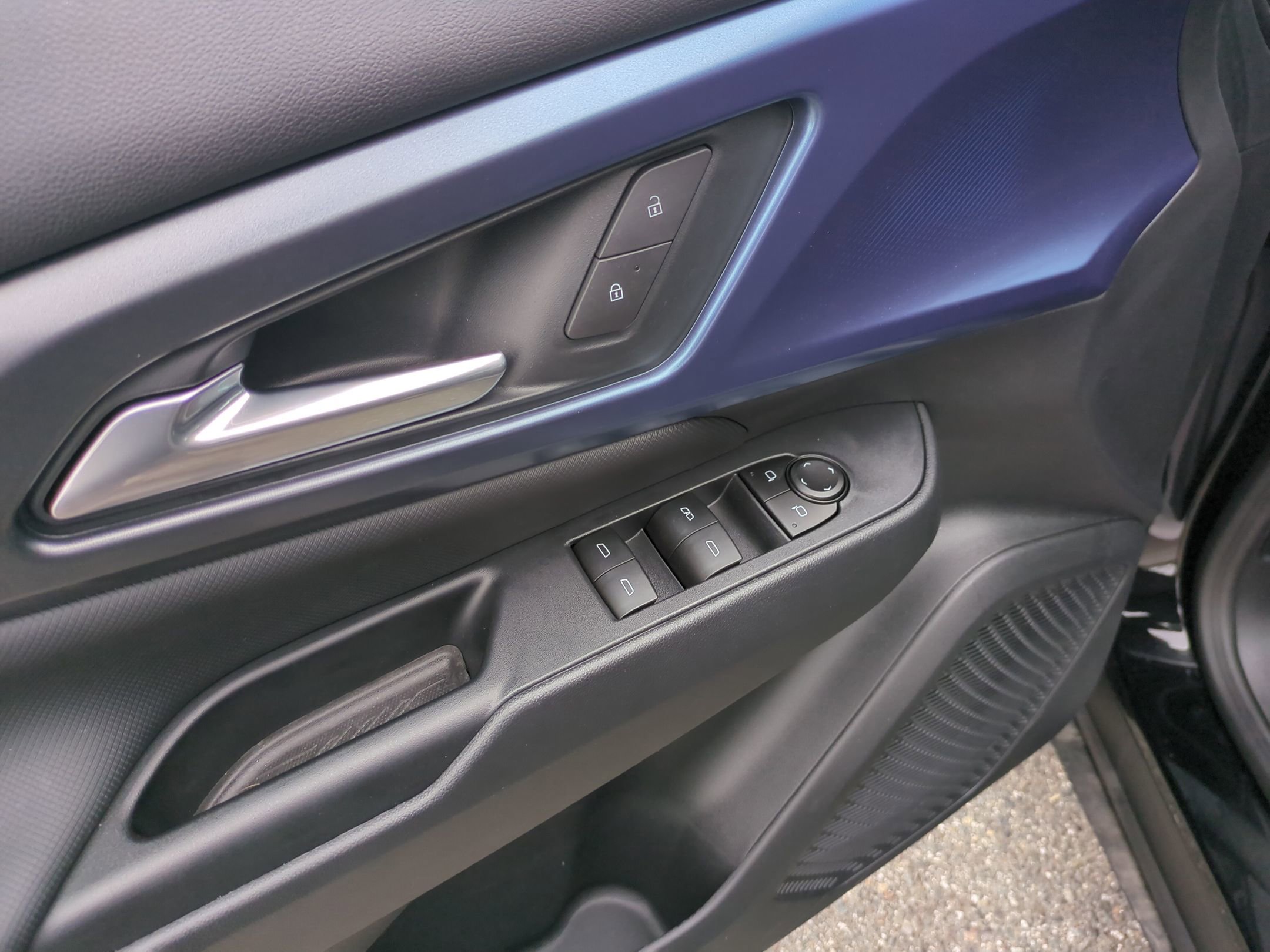 New 2026 Chevrolet Equinox EV LT w/ LPO, All-Weather Mat Package AWD/4WD image 23