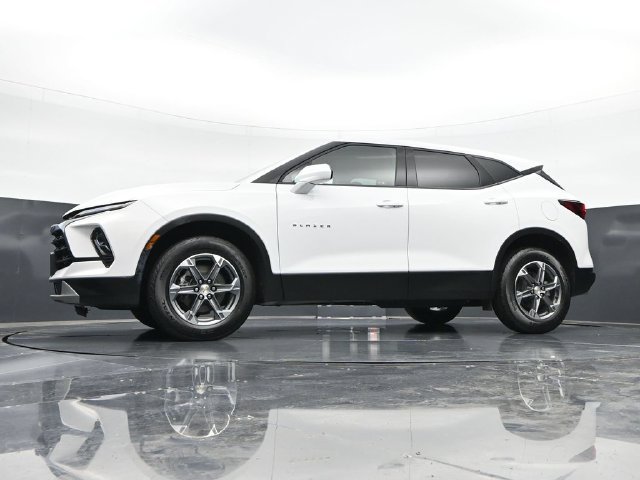 Used 2025 Chevrolet Blazer LT FWD image 43