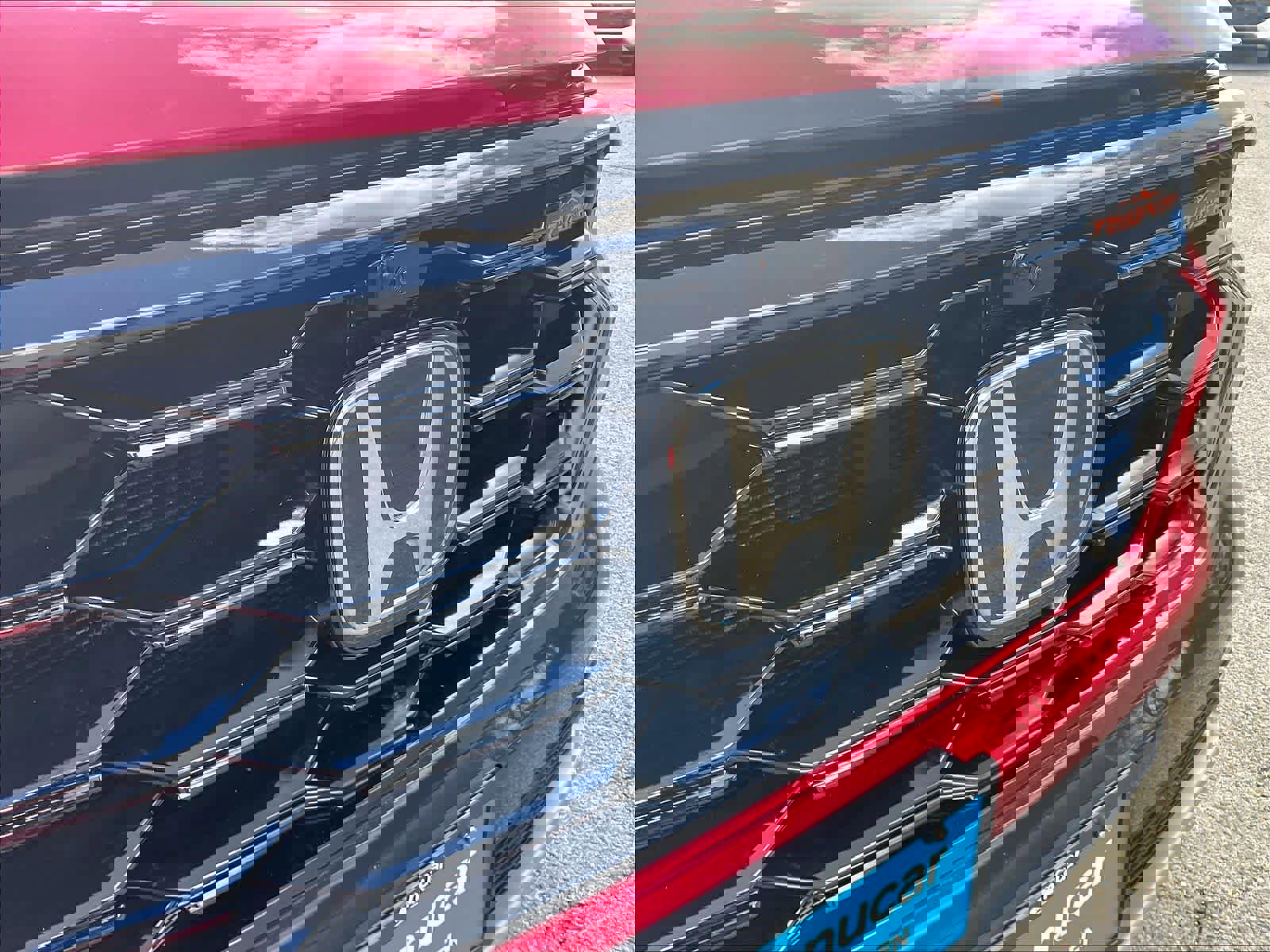 Used 2025 Honda Pilot TrailSport image 32