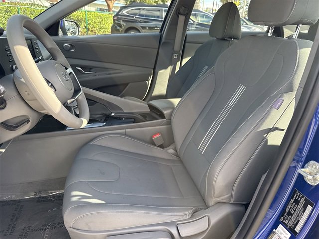 Used 2021 Hyundai Elantra SEL image 11