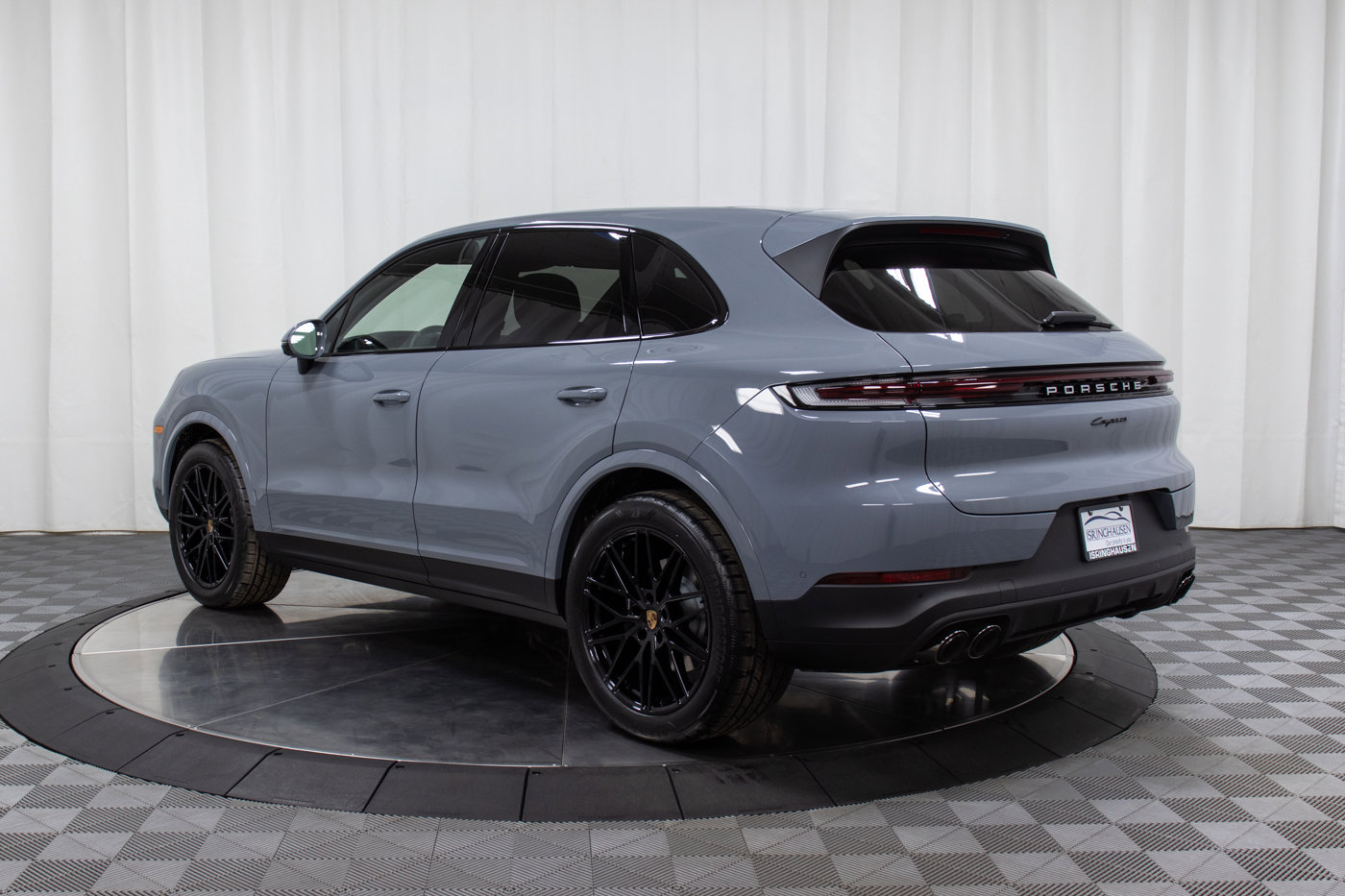 New 2025 Porsche Cayenne image 3