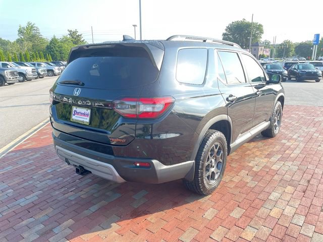 Certified 2025 Honda Pilot TrailSport image 36