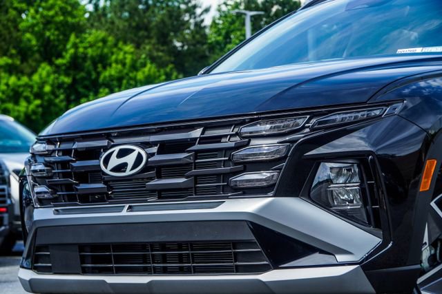 Used 2025 Hyundai Tucson SEL FWD image 2