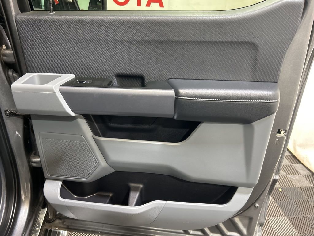 Used 2022 Ford F150 XLT w/ XTR Package image 13