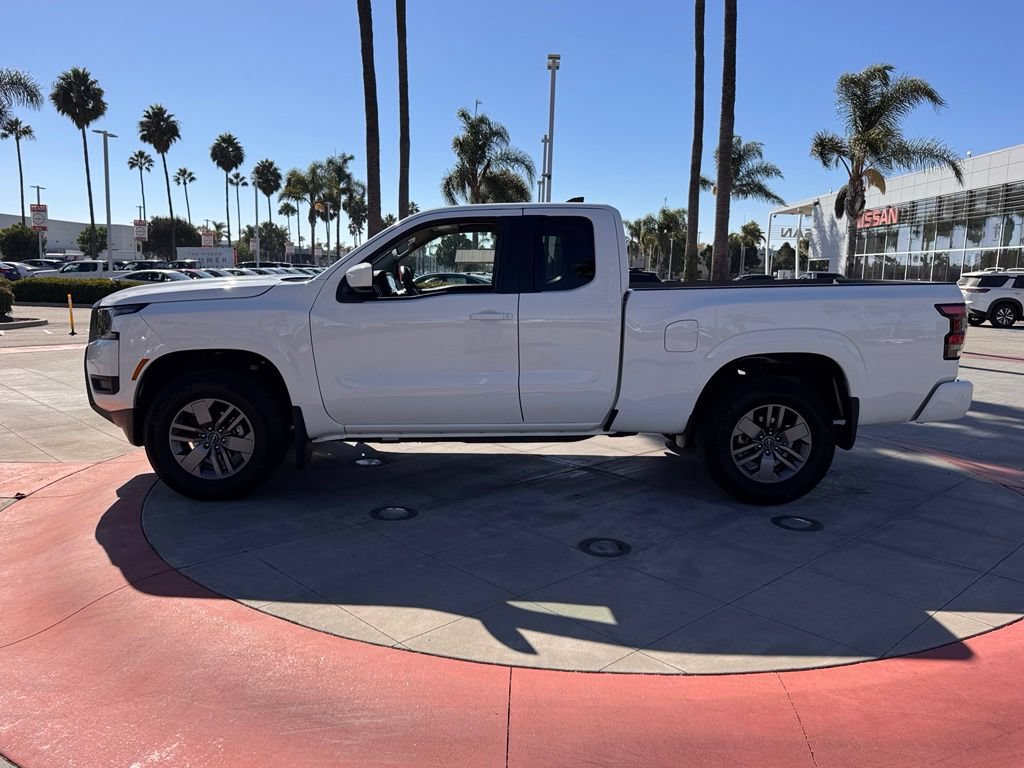 Certified 2025 Nissan Frontier SV AWD/4WD image 5