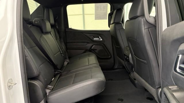 Used 2025 Chevrolet Silverado EV LT AWD/4WD image 26