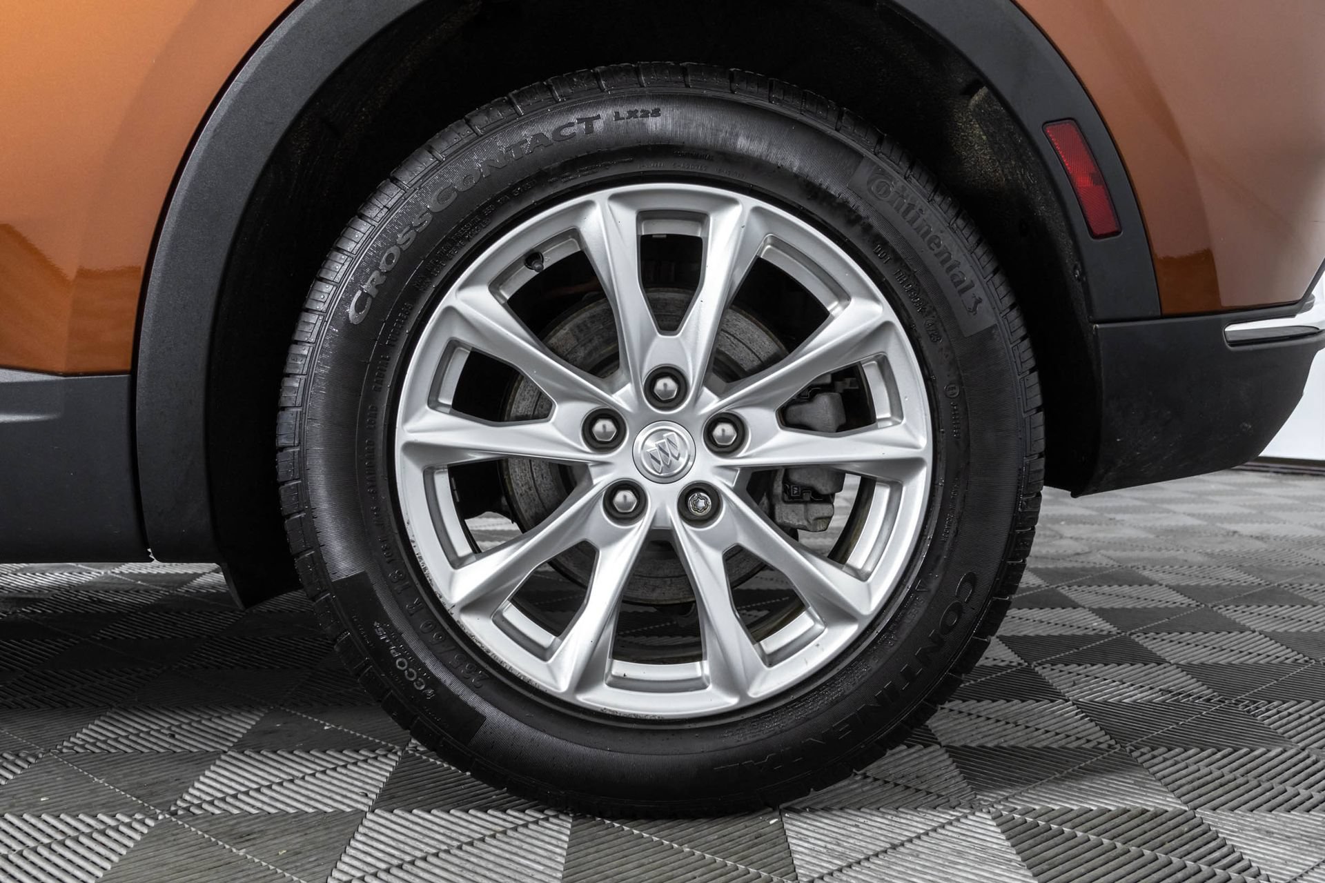 Used 2021 Buick Envision Preferred AWD/4WD image 48