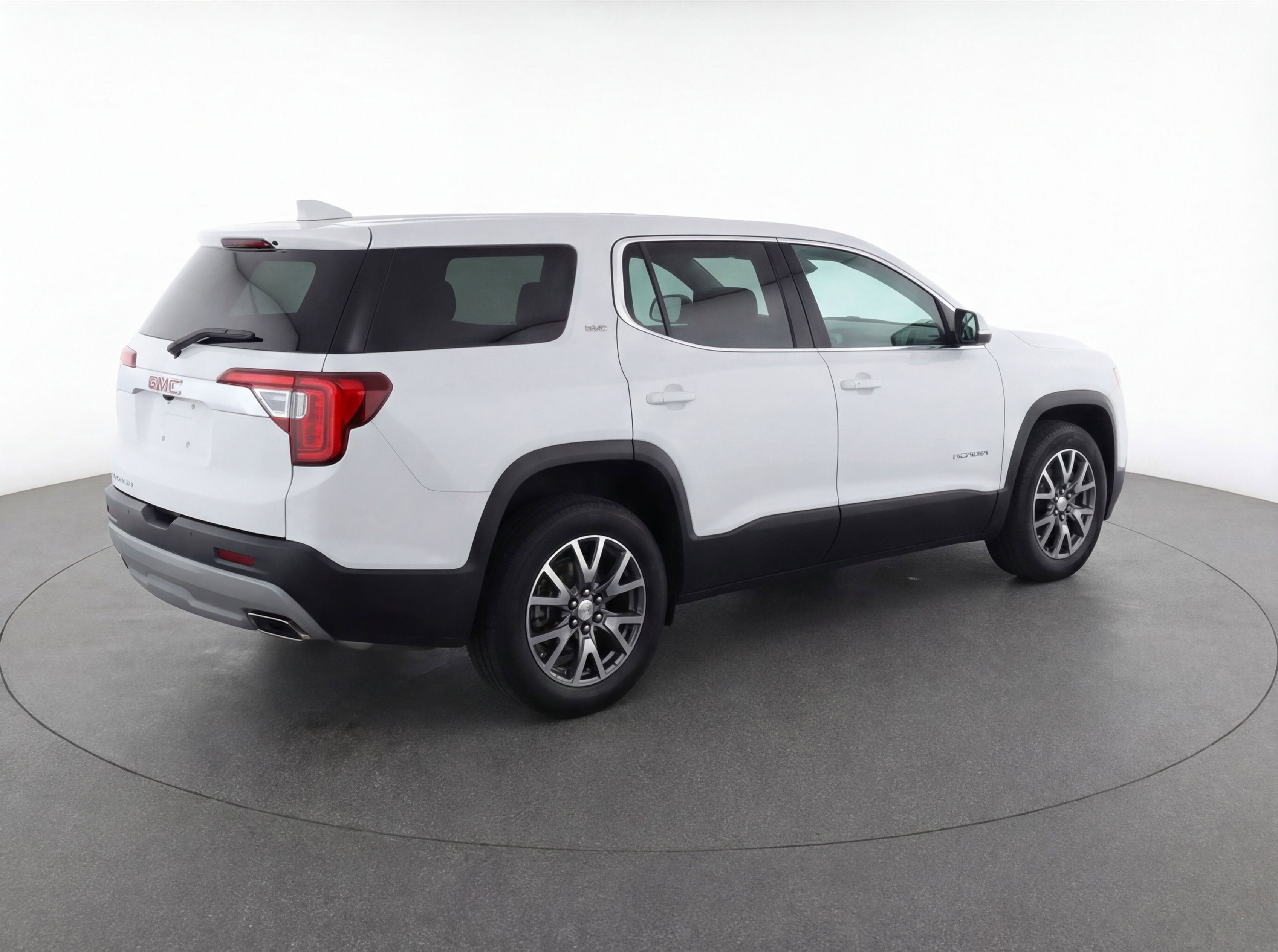 Used 2023 GMC Acadia SLT FWD image 9