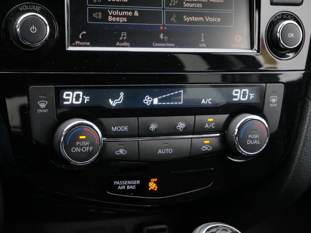 Used 2020 Nissan Rogue SV image 30