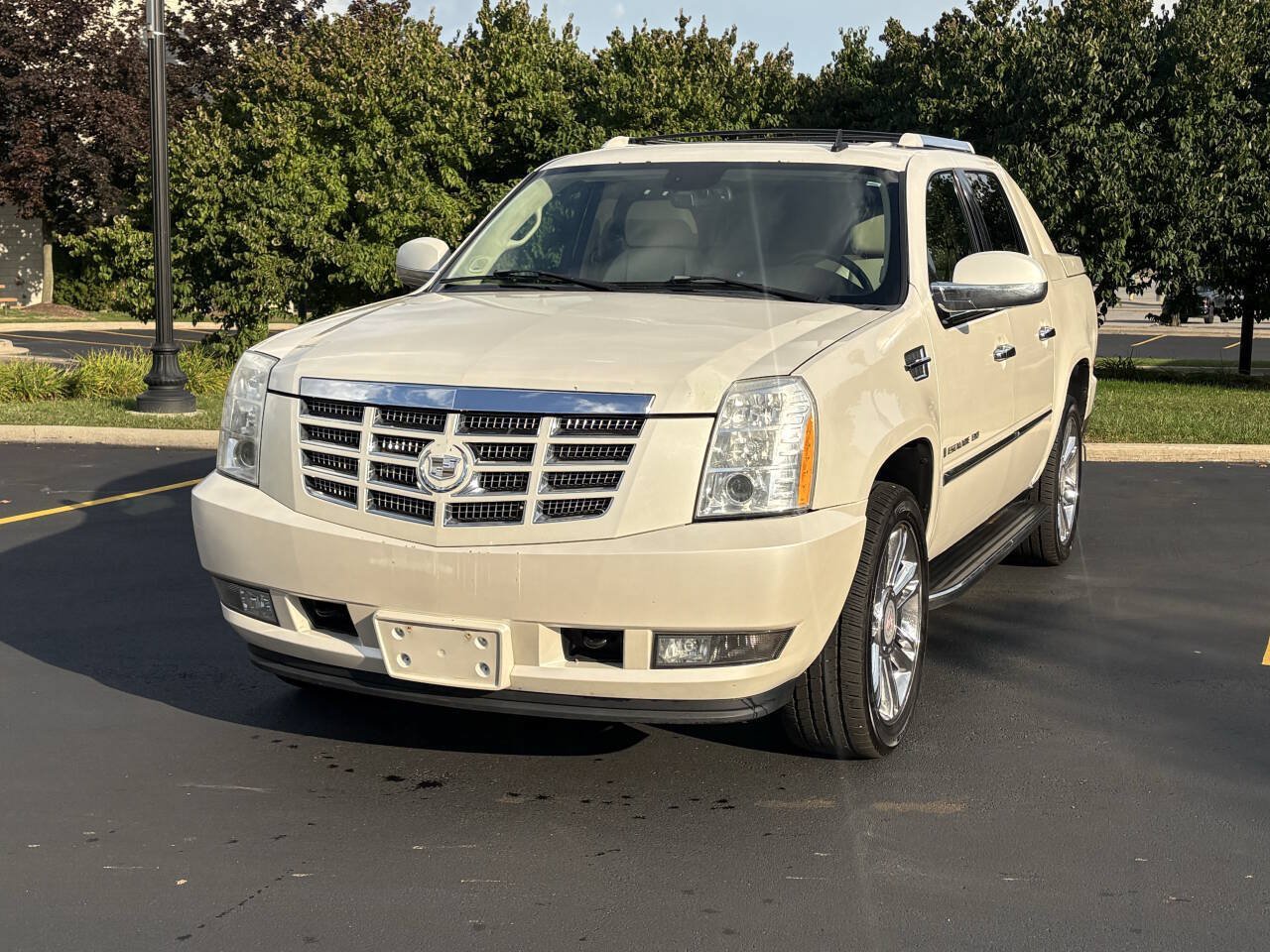 Used 2008 Cadillac Escalade EXT AWD/4WD image 4