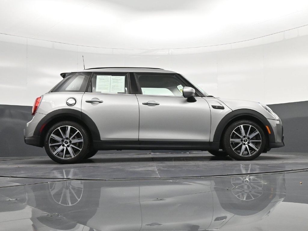 Used 2024 MINI Cooper S w/ Signature Upholstery Package FWD image 27