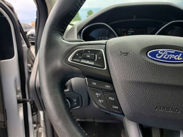 Used 2018 Ford Focus Titanium FWD image 14