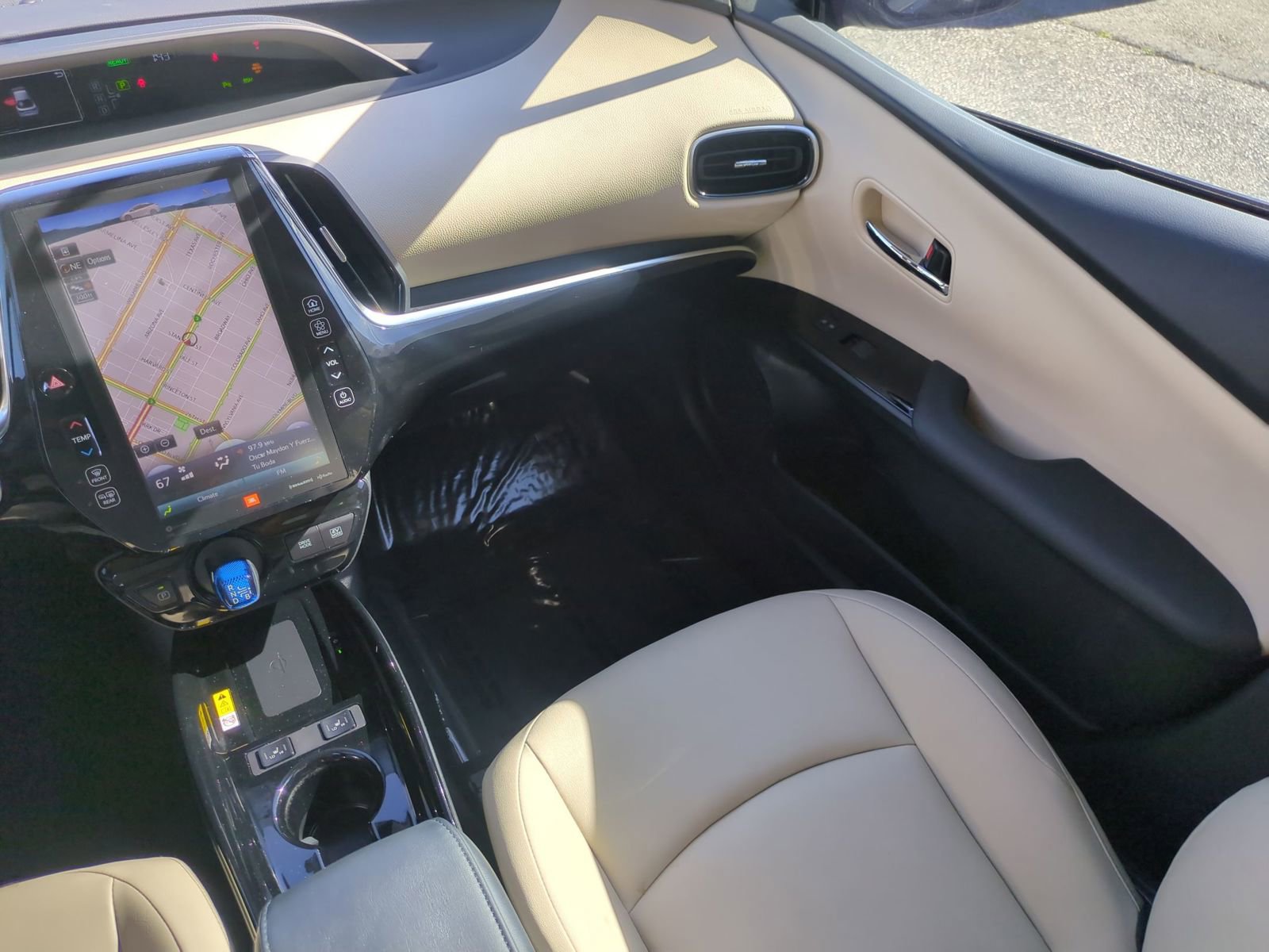 Used 2022 Toyota Prius Limited image 27