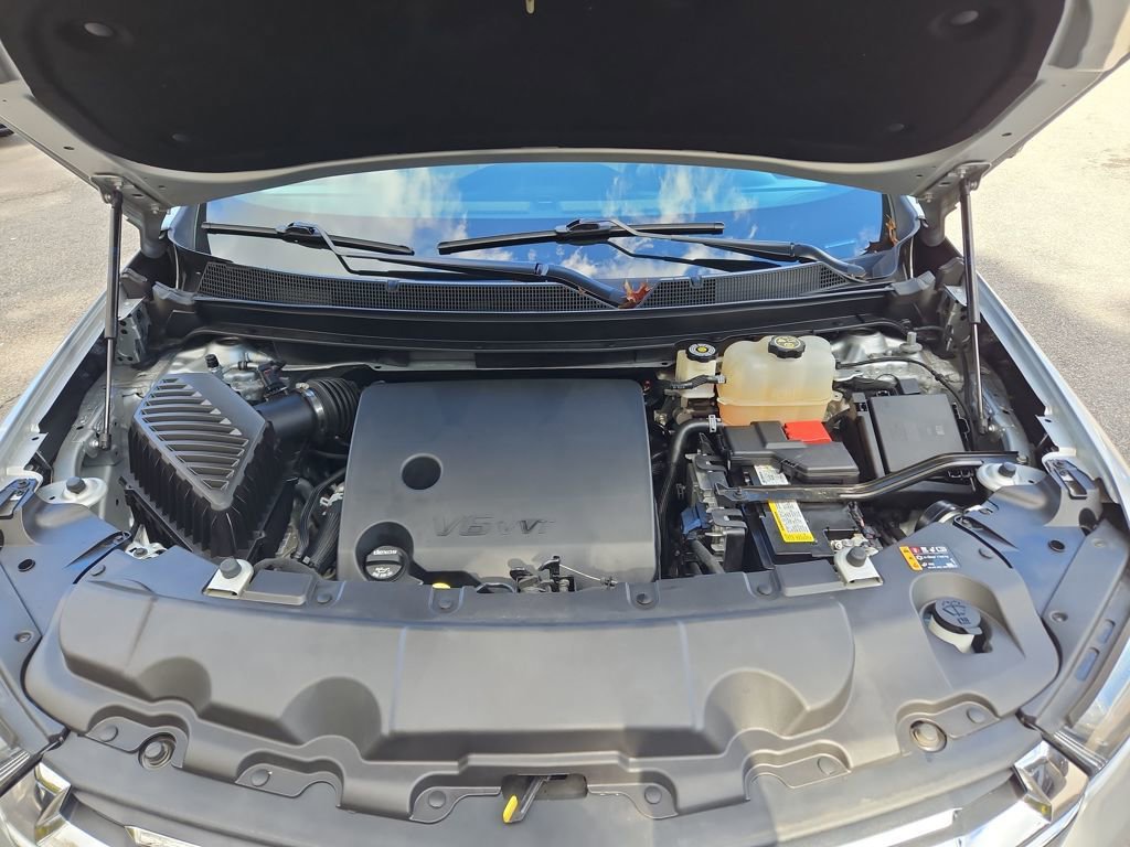 Used 2022 Chevrolet Traverse LT image 37