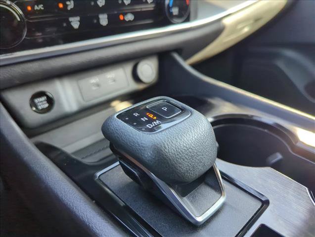 Used 2024 Nissan Rogue S AWD/4WD image 12