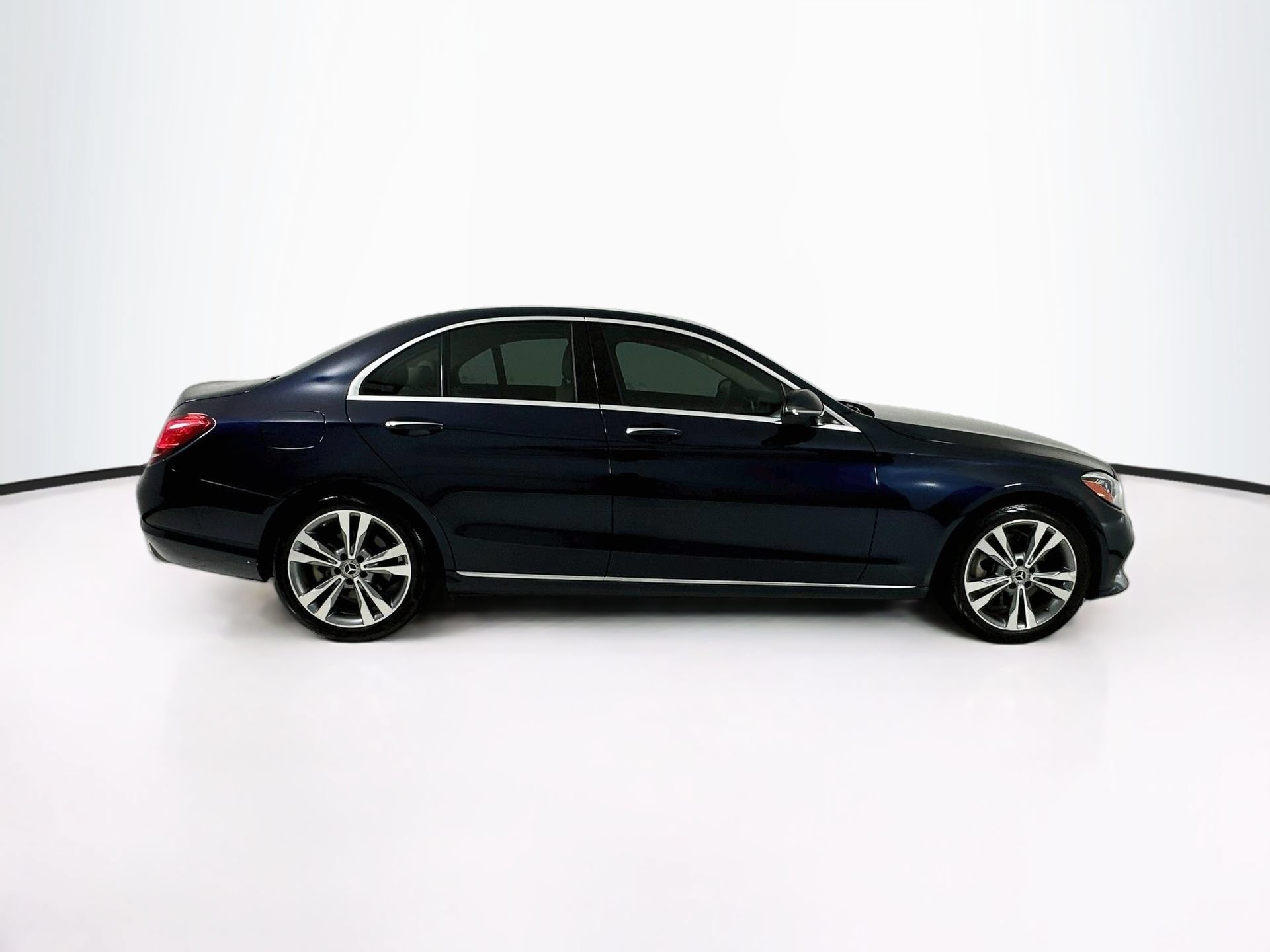 Used 2019 Mercedes-Benz C 300 Sedan image 9