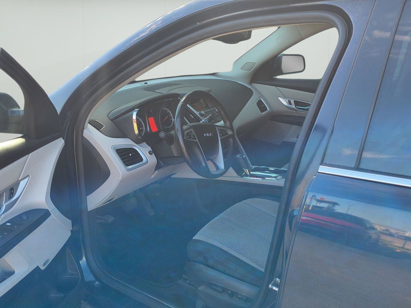 Used 2016 GMC Terrain SLE w/ Convenience Package FWD image 5