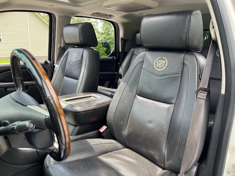 Used 2014 Cadillac Escalade Platinum AWD/4WD image 9