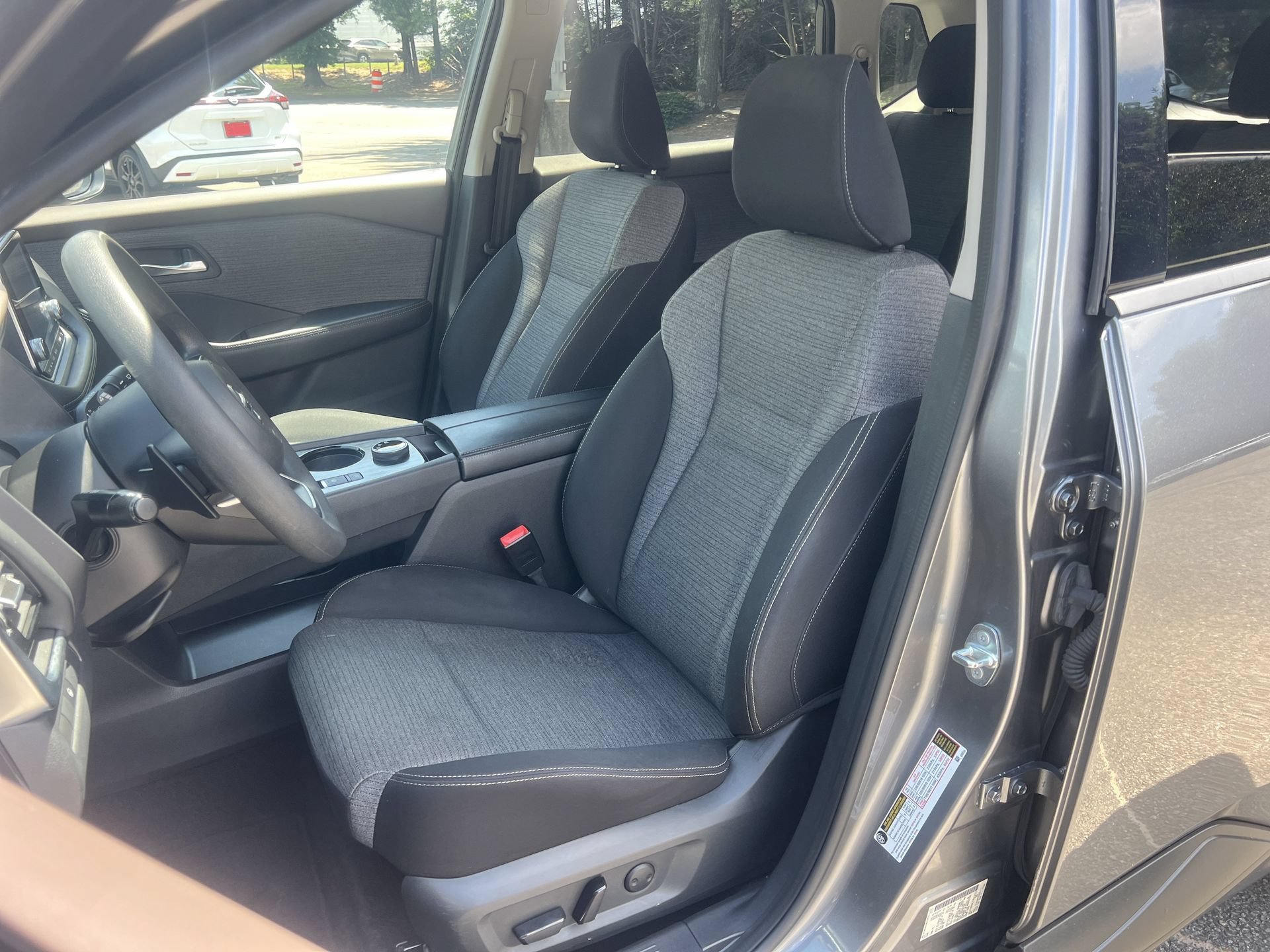 Used 2021 Nissan Rogue SV AWD/4WD image 15