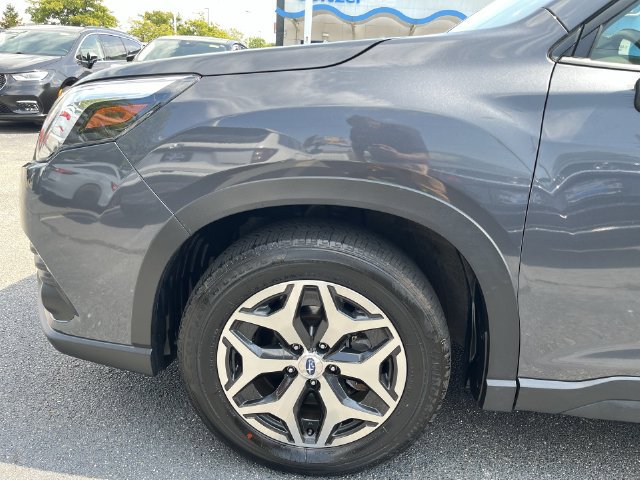 Used 2023 Subaru Forester Premium AWD/4WD image 22