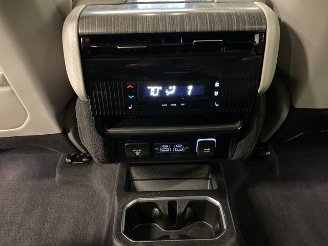 Used 2024 Jeep Wagoneer Series II image 32