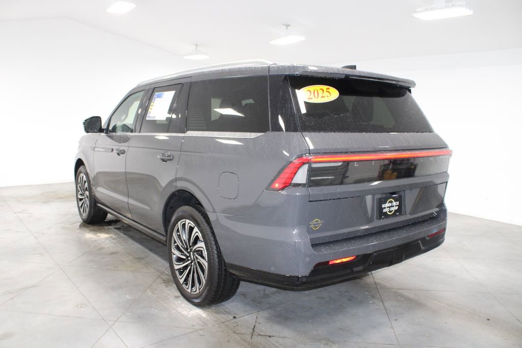 Used 2025 Lincoln Navigator Black Label AWD/4WD image 7