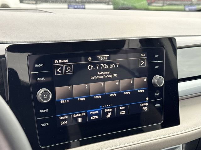 New 2026 Volkswagen Taos SEL image 18