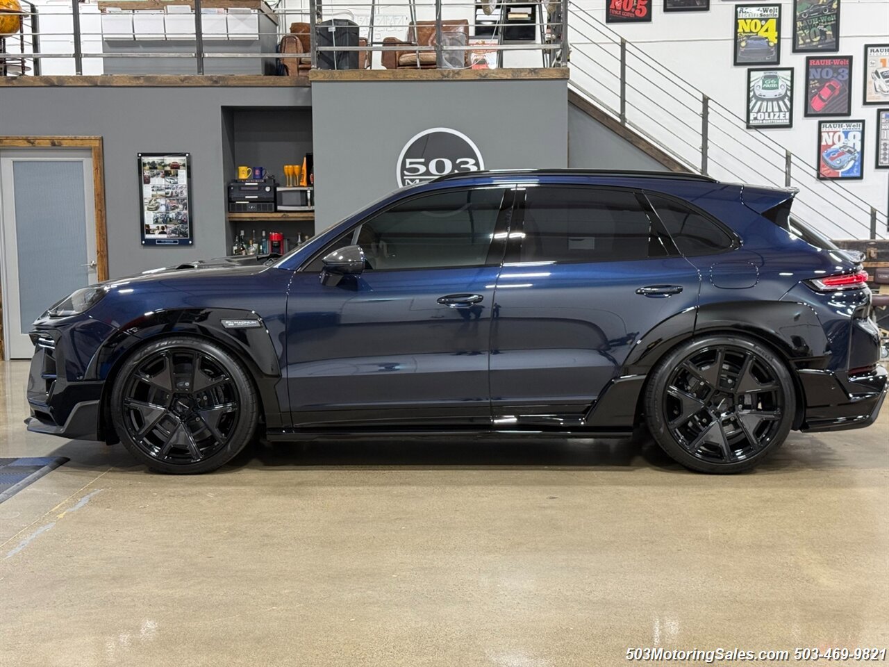 Used 2024 Porsche Cayenne Turbo AWD/4WD image 33