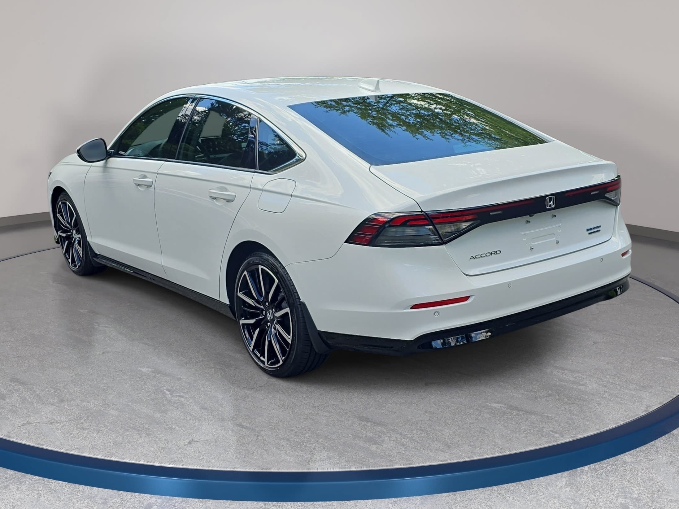 Used 2024 Honda Accord Touring image 7