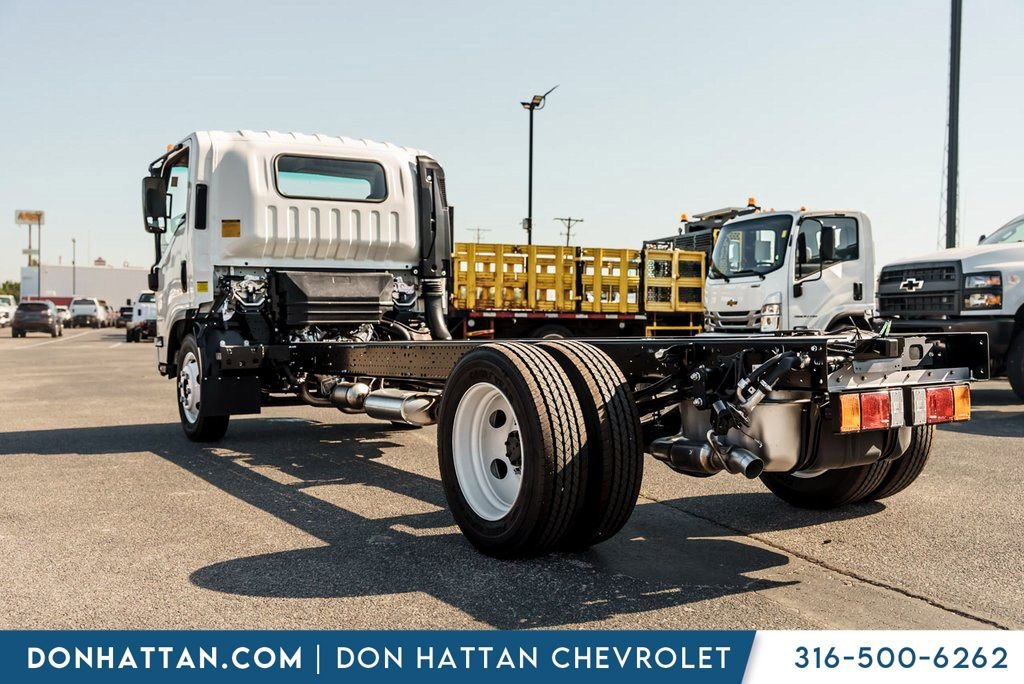 New 2025 Chevrolet Low Cab Forward image 31
