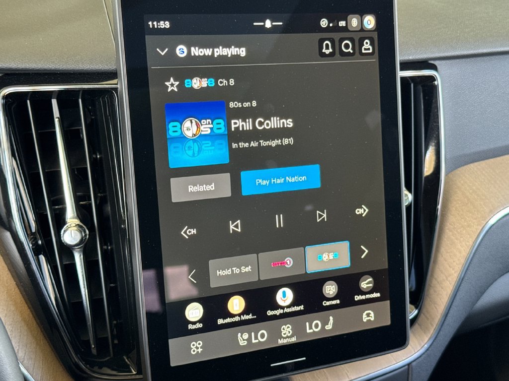 Certified 2026 Volvo XC60 B5 Plus AWD/4WD image 17