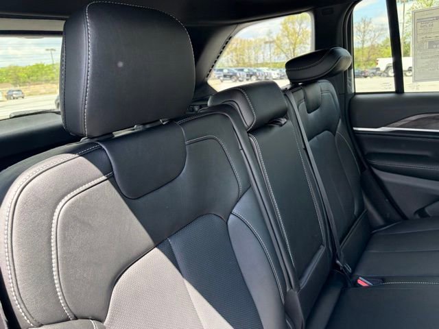 New 2026 Jeep Grand Cherokee Limited AWD/4WD image 33