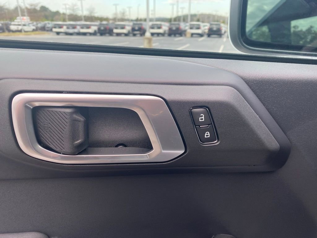 New 2026 Ford Bronco Outer Banks w/ Sasquatch Package image 12