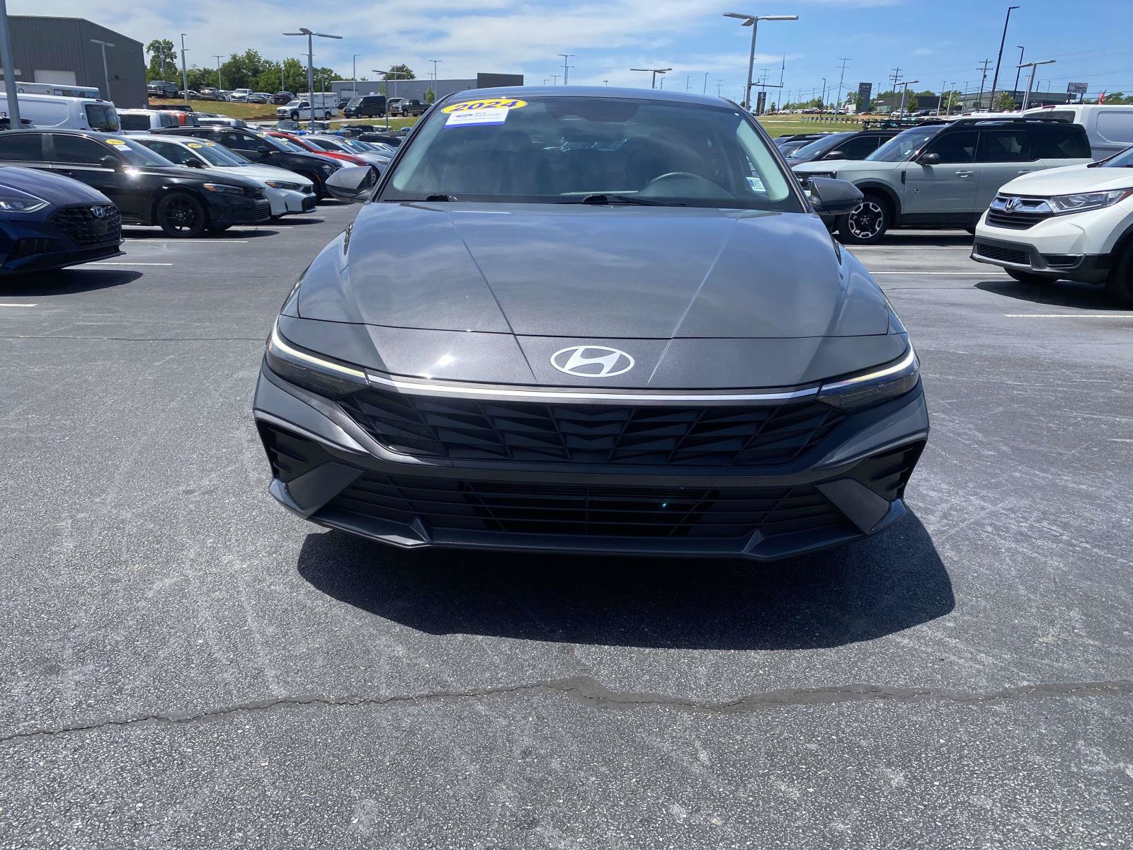 Used 2024 Hyundai Elantra SEL FWD video 2