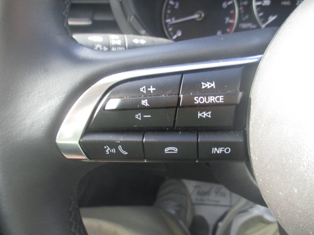 Used 2025 MAZDA MAZDA3 s image 26