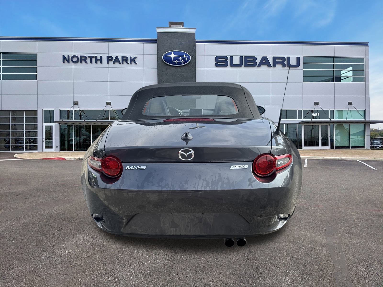 Used 2017 MAZDA MX-5 Miata Grand Touring image 4