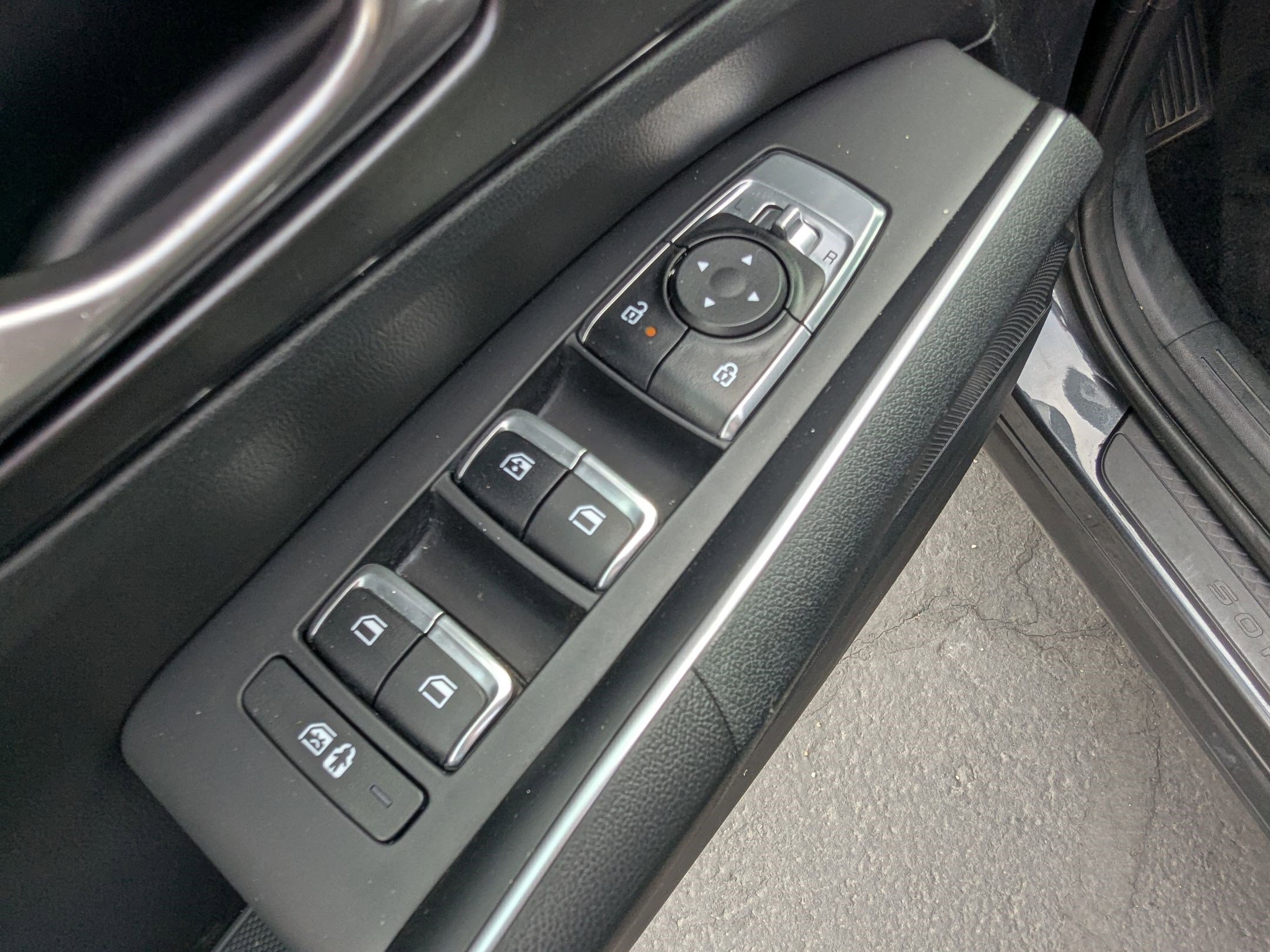 Used 2024 Kia Sorento S image 13