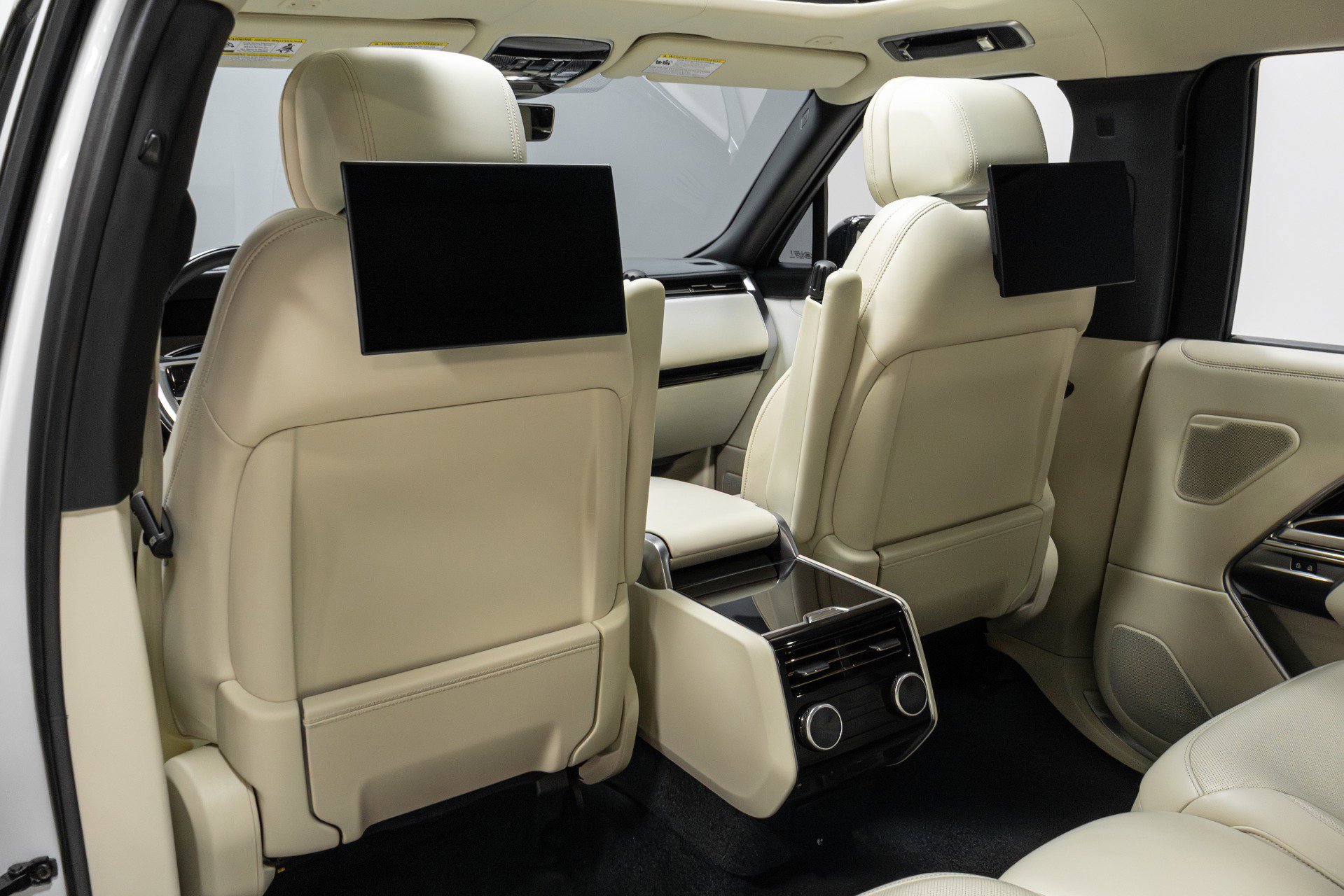 Used 2023 Land Rover Range Rover Long Wheelbase Autobiography image 37